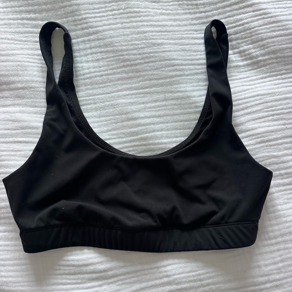 Black Vuori Women's Sports Bra